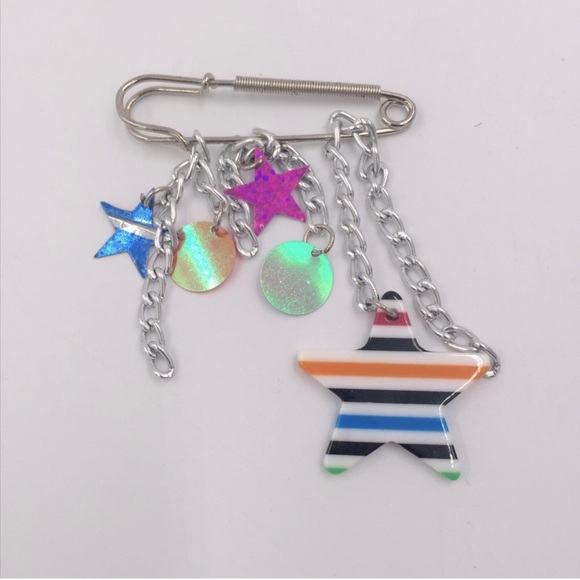 Jewelry - Star brooch